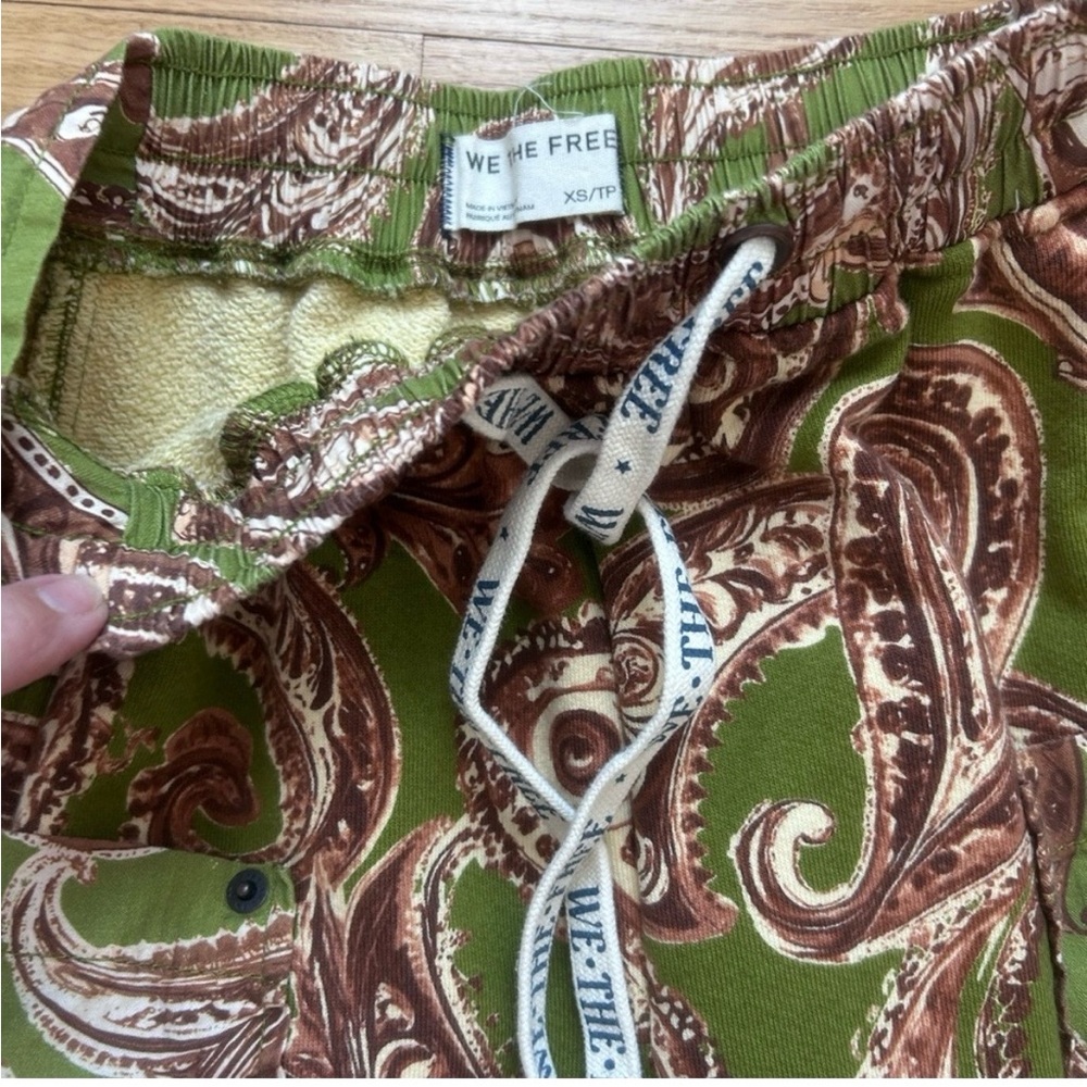 NWOT WeThe Free People Jet Set Paisley Print Wide-Leg Pants, size XS - Picture 3 of 4